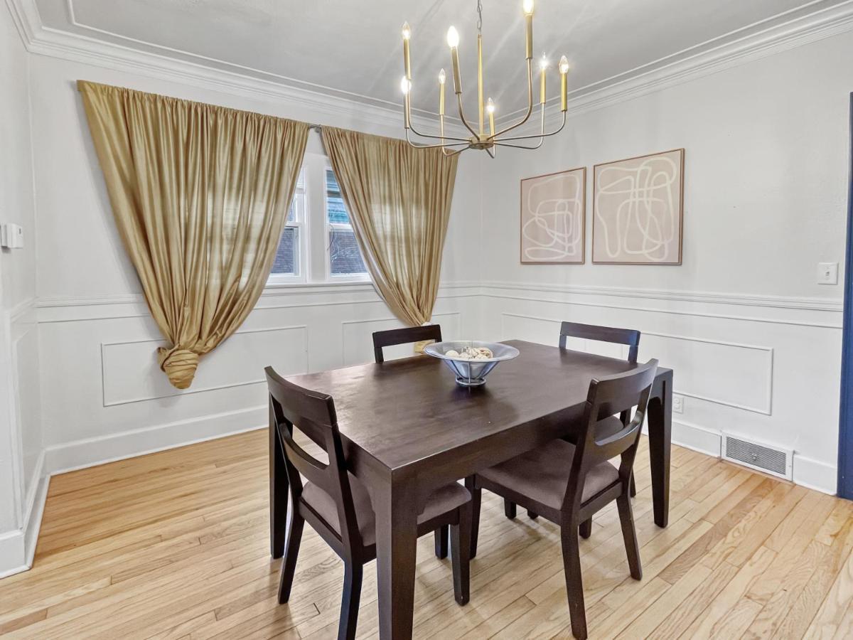 Cozy 3Br Home By Ingersoll Restaurant Scene 디모인 외부 사진
